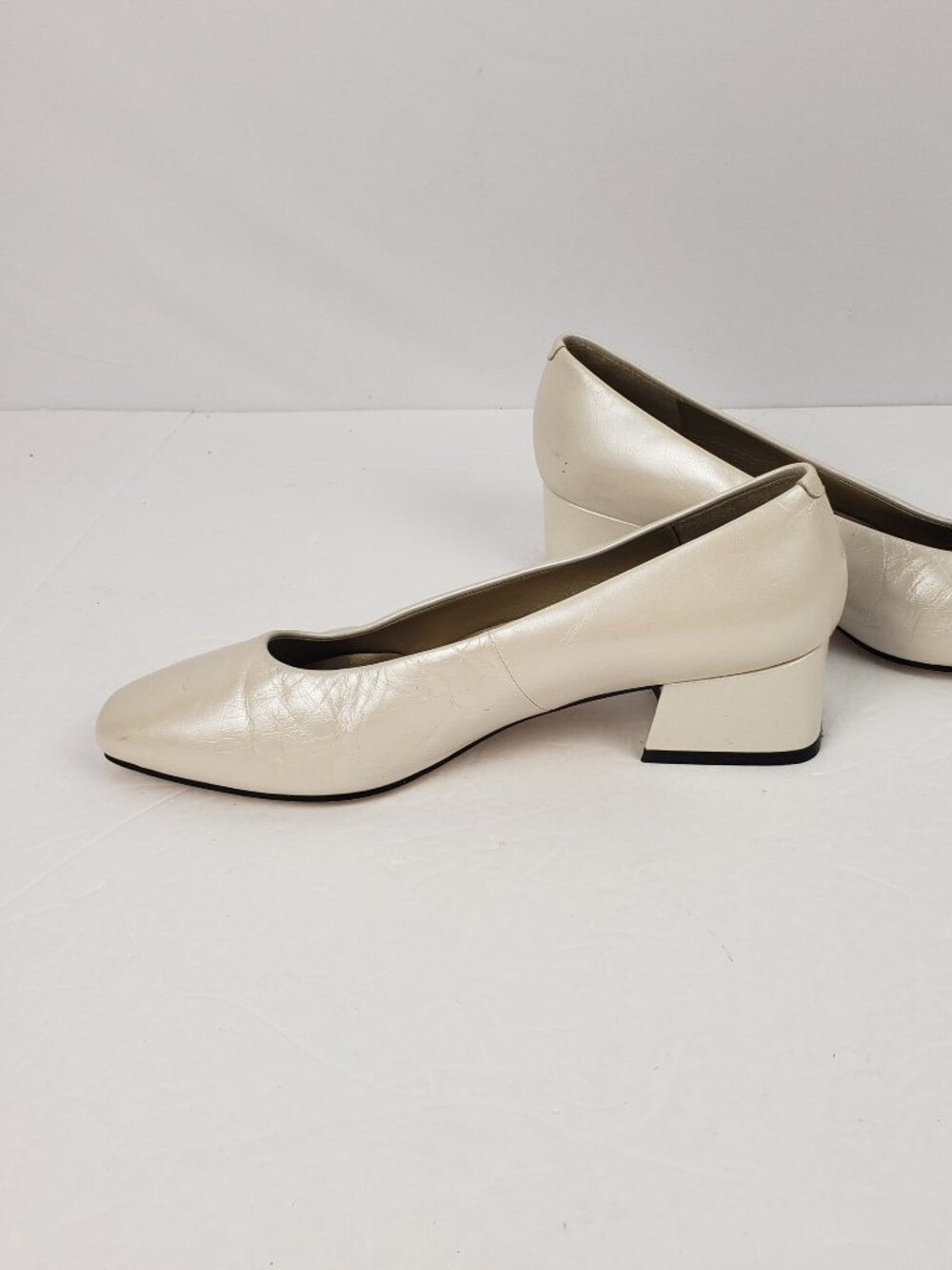 SRO 7W Heels 1.5" Pearl White Cream Block Heel Womens Shoes